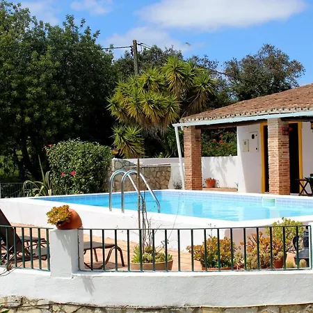 Pool Vue In La Quinta Bed & Breakfast Loulé